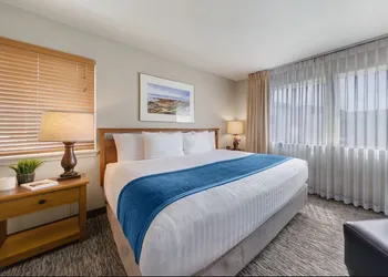 Overleaf Lodge hotel thumbnail 7