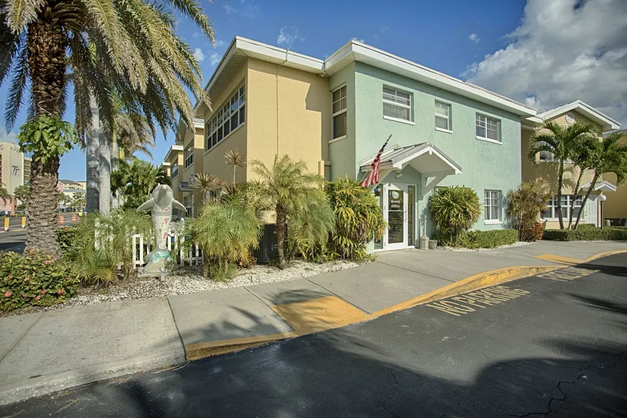 Barefoot Beach Resort hotel detail image 2