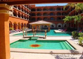 Marina Park Plaza Condos hotel thumbnail 6