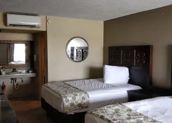 Rodeway Inn hotel thumbnail 7