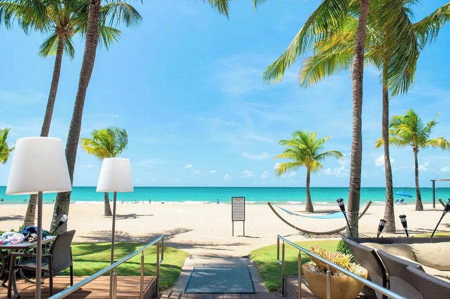 Courtyard by Marriott Isla Verde Beach Resort hotel detail image 2