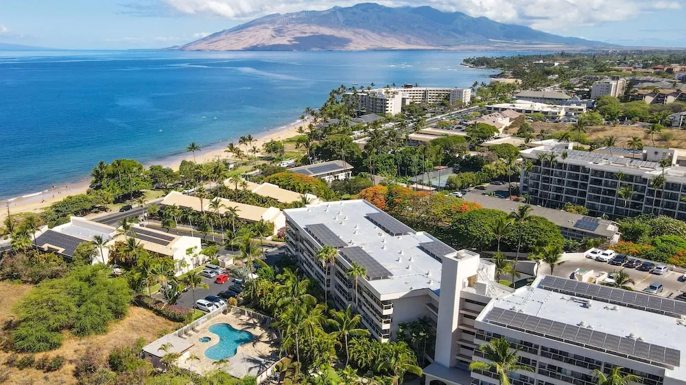 Aston at the Maui Banyan hotel detail image 2