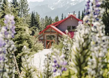 Heather Mountain Lodge hotel thumbnail 2