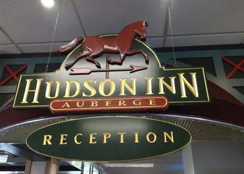 Hudson Inn Auberge hotel thumbnail 3