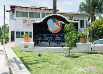 La Joya del Lago hotel thumbnail 7