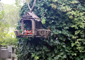 Allen Harbor Breeze Inn & Gardens hotel thumbnail 2
