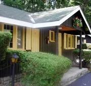 Amber Lantern Lake George Motel and Cottage Rentals hotel detail image 3