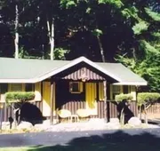 Amber Lantern Lake George Motel and Cottage Rentals hotel detail image 4