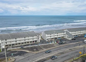 D Sands Rentals hotel thumbnail 2