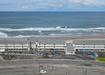 D Sands Rentals hotel thumbnail 4