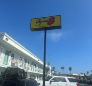 Super 8 by Wyndham Oceanside Downtown hotel detail image 3