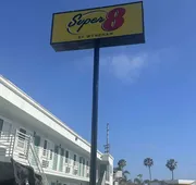 Super 8 by Wyndham Oceanside Downtown hotel detail image 7