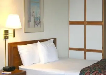 Ridge Crest Hotel hotel thumbnail 7