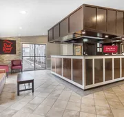 Red Roof Inn & Suites Newport News hotel detail image 4