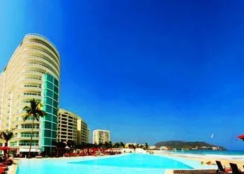Bay View Grand Marina 2BR hotel thumbnail 4