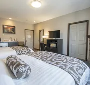 Sunrise Inn Villas and Suites hotel detail image 4
