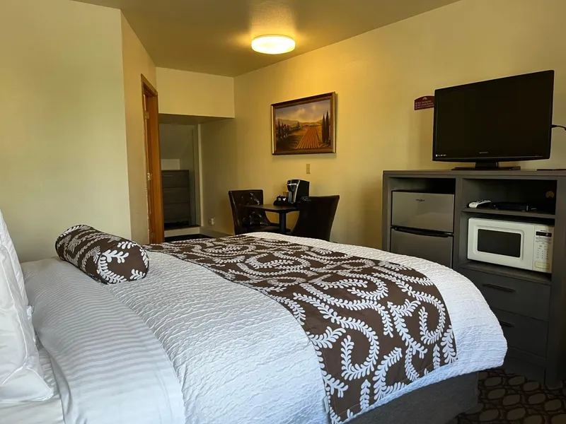 Sunrise Inn Villas and Suites hotel detail image 6