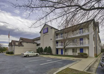 InTown Suites Extended Stay Greensboro NC - Lanada Rd hotel thumbnail 3