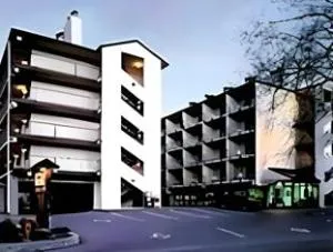 Oak Square Rentals hotel detail image 6