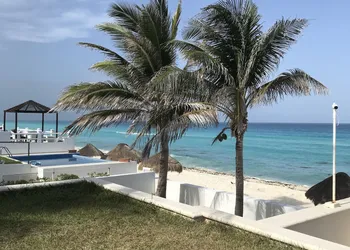 Suites Brisas Cancun hotel thumbnail 3