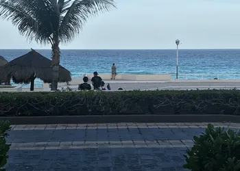 Suites Brisas Cancun hotel thumbnail 6