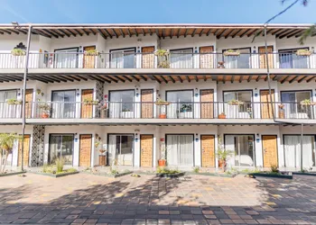 Posada El Rey Sol hotel thumbnail 2