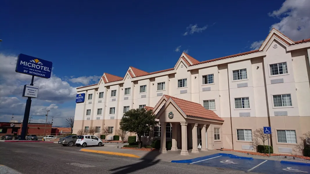 Microtel Inn & Suites by Wyndham Chihuahua hotel detail image 2