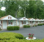Seven Dwarfs Motel and Cabins hotel detail image 4