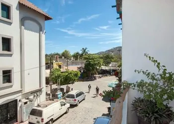 Casa Nayar hotel thumbnail 2