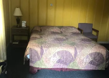Coronado West Motel hotel thumbnail 3
