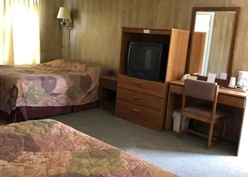 Coronado West Motel hotel thumbnail 5