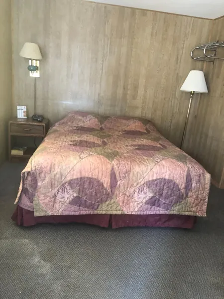 Coronado West Motel hotel detail image 6