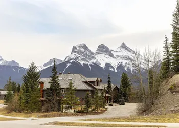 Creekside Villa hotel thumbnail 3