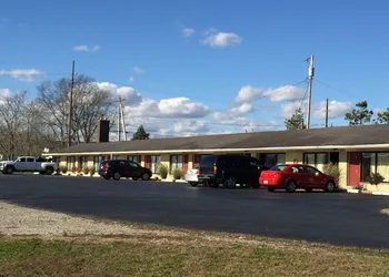 Town and Country Motel hotel thumbnail 3