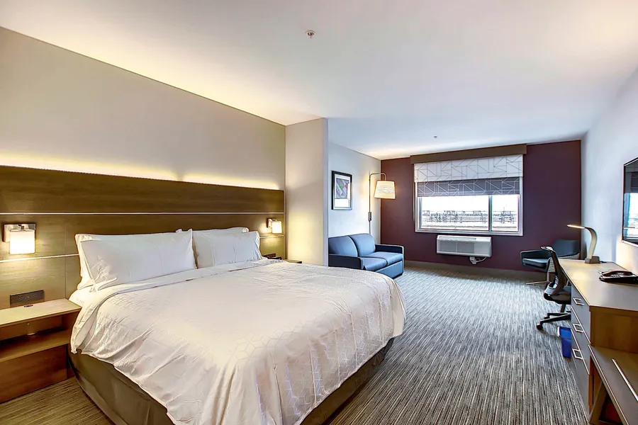 Holiday Inn Express & Suites Calgary Airport Trail NE by IHG hotel detail image 6