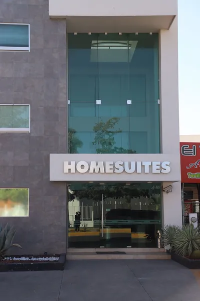 Home Suites Rotarismo hotel detail image 2