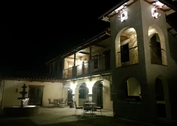 The Inn at Croad Vineyards hotel thumbnail 3