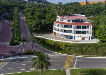La Loma Suites hotel thumbnail 3