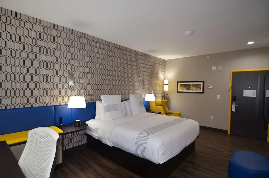 GLō Best Western Enid OK Downtown/Convention Center Hotel hotel detail image 6