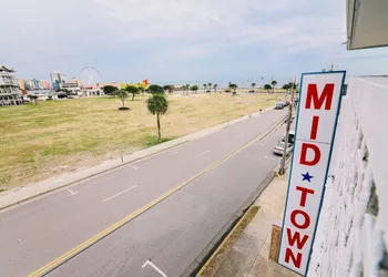 Midtown Inn hotel thumbnail 7