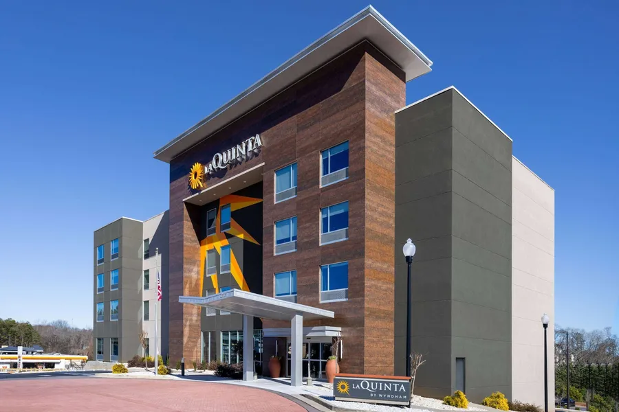 La Quinta Inn & Suites by Wyndham Locust Grove hotel detail image 2