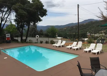 Mountain Trail Lodge & Vacation Rentals hotel thumbnail 2