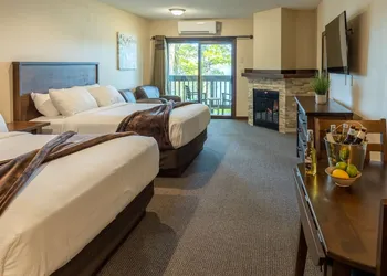 Cragun's Resort & Hotel hotel thumbnail 8