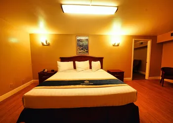 Sandals Inn hotel thumbnail 3