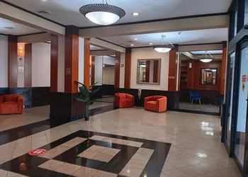 Clarion Hotel & Suites hotel thumbnail 7