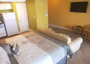 Majestic Beach Condos hotel thumbnail 4
