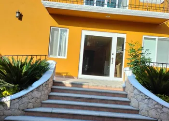 Hotel El Refugio hotel thumbnail 2