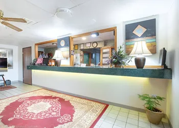 American Inn hotel thumbnail 3