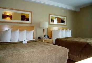 Quality Hotel Montreal Centre-Ville hotel thumbnail 2