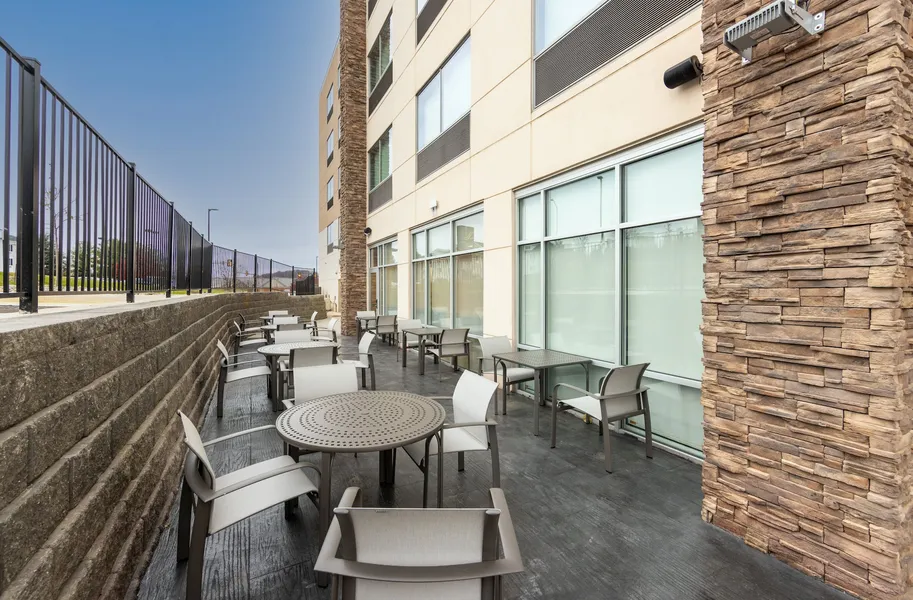 Holiday Inn Express & Suites Harrisonburg University Area by IHG hotel detail image 6